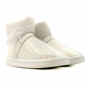  UGG Clear Quilty Boots Mini - White